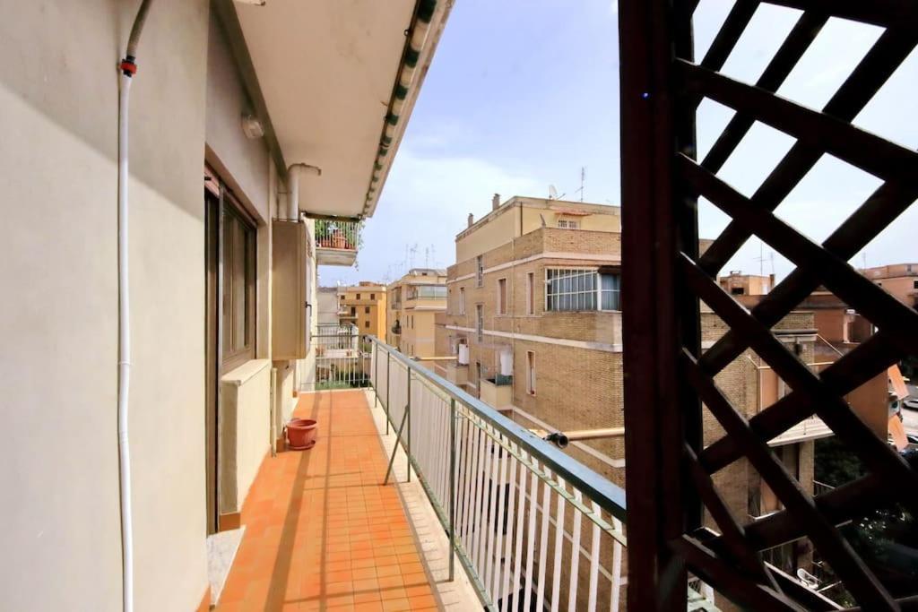 Relax Rome: Balcony Flat Near Gemelli Station Apartment Exterior photo